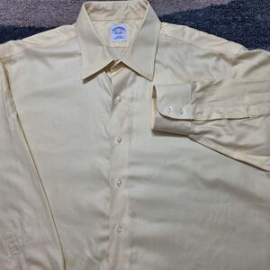 Brooks Brothers Non-Iron Dress Shirt 17.5-35 Yellow Cotton Made in Malaysia